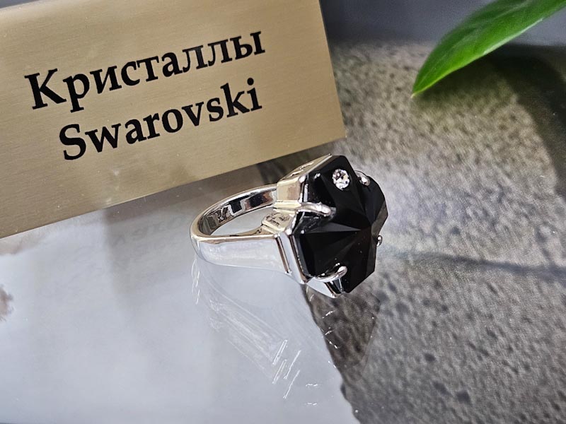 Кольцо 2121006500023 Кольцо 2121006500023: цена 1640 рублей.