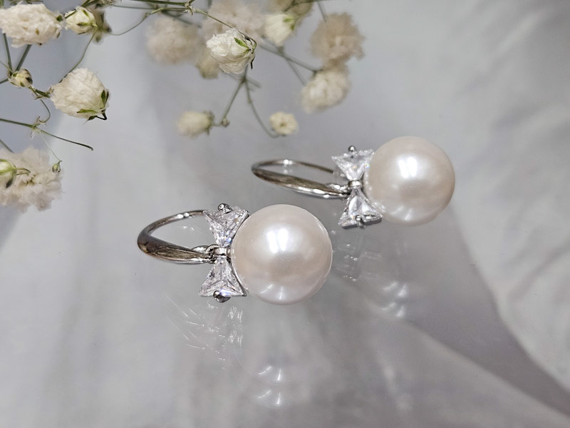 Серьги 2243026600276: цена 335 рублей.