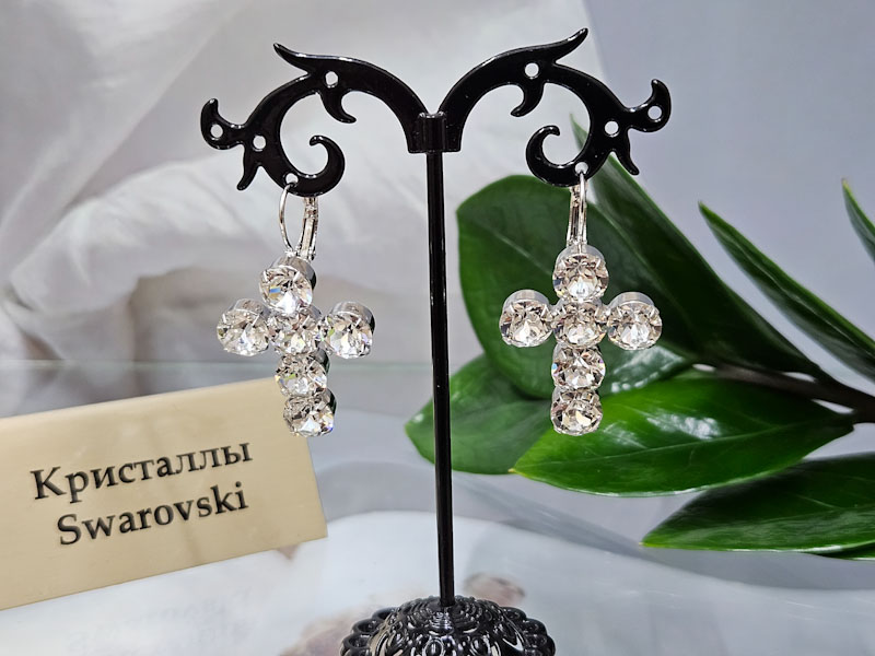 Серьги 2176008300058: цена 2290 рублей.