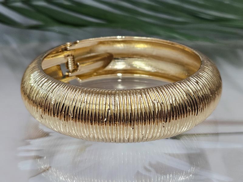 Браслет 1990006500033: цена 985 рублей.