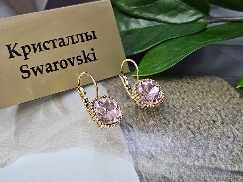 Серьги 1141004500123: цена 410 рублей.